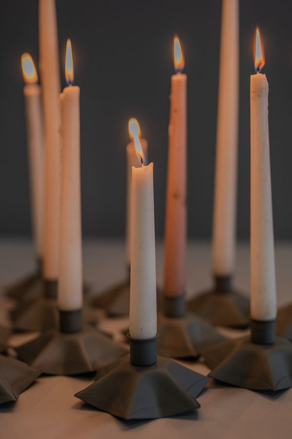 Tin Lie Candlestick - décorations pour mariages et événements.