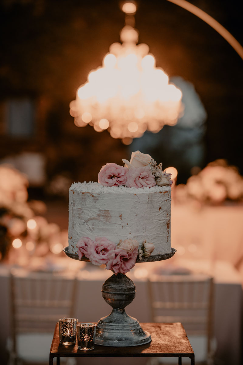 Pink wedding cake - romantic details - marriage in italy - Dream on wedding planner in Umbria