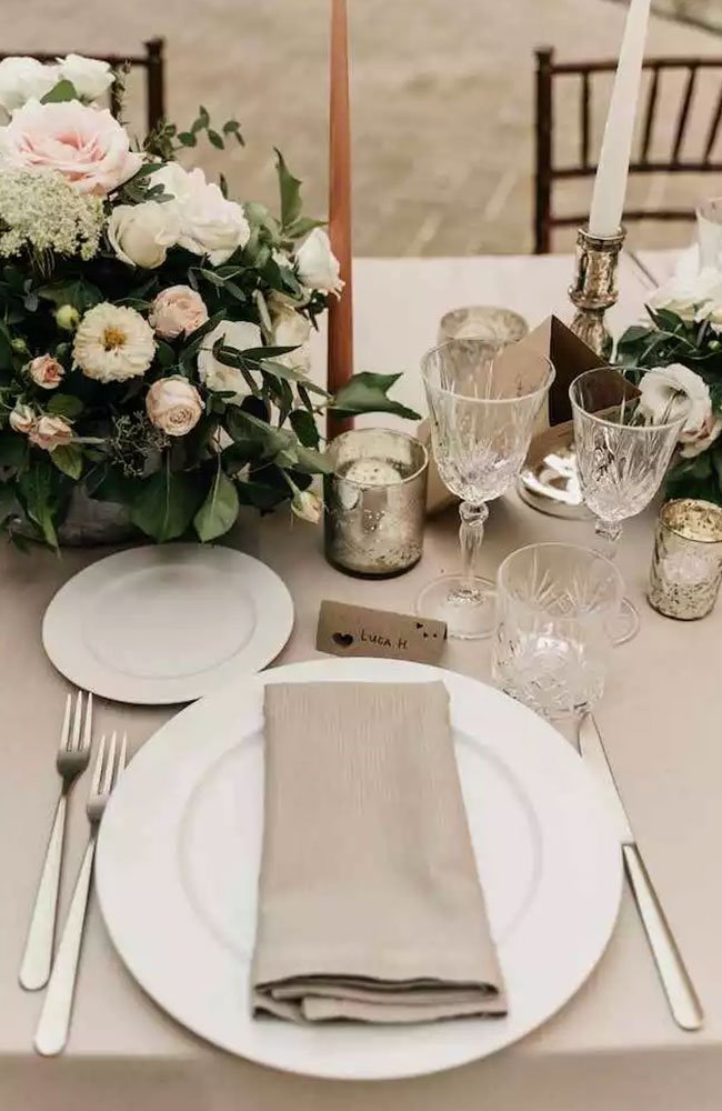 Elegant Table setting beige - italian marriage agency - Dream on wedding planner and design in Italy - Umbria - Perugia