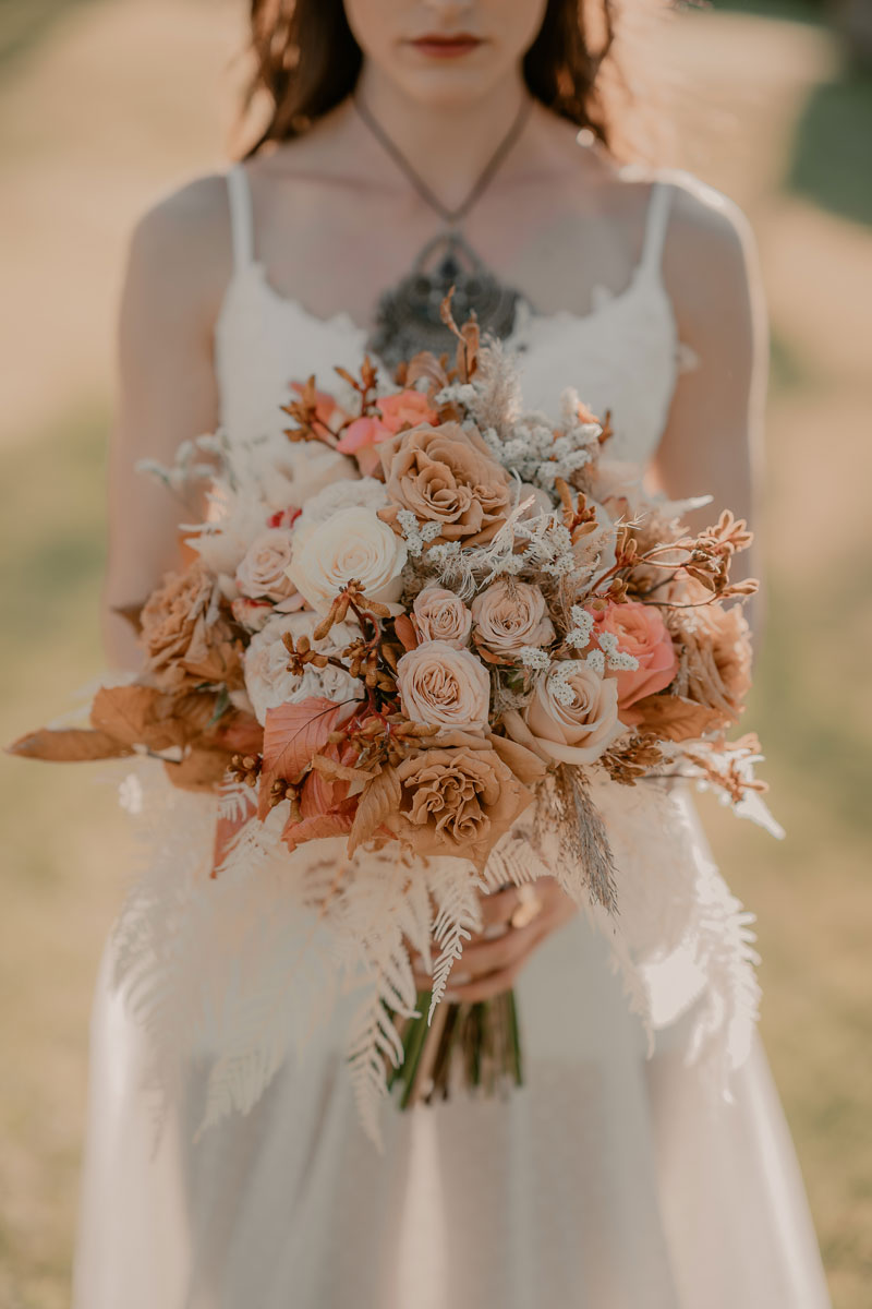 autumn bouquet romantic details - marriage in italy - Dream on wedding planner in Umbria