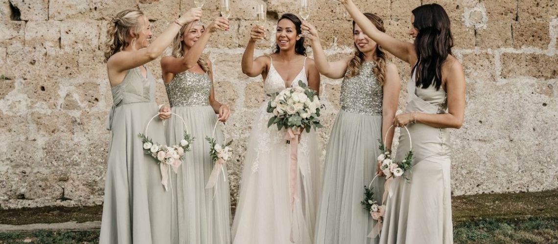 bridesmaids - Bridesmaids' dress: how to integrate it into the wedding style - Dream on destination wedding planner in Italy