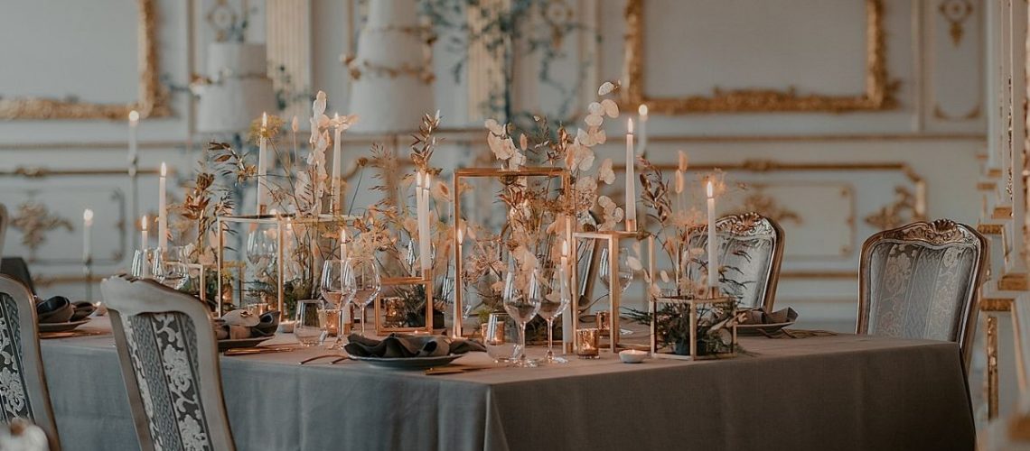 wedding setting table